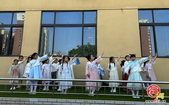 品味书香 阅读悦乐 ——济南市北苑小学开展第十届阅读节活动
