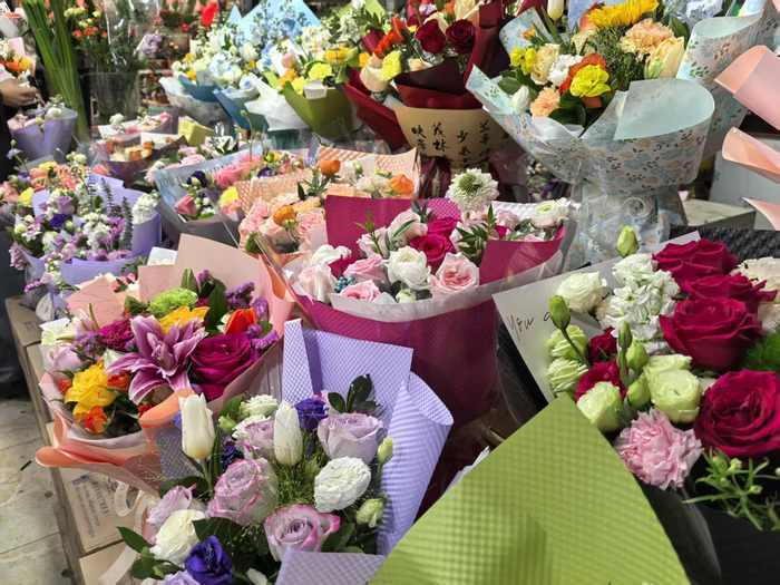 三八妇女节临近，济南花卉市场迎来消费热潮
