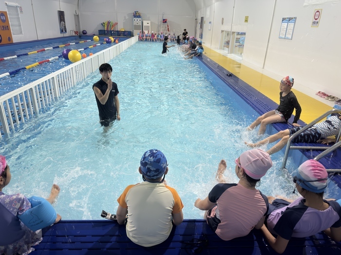 “游泳吧·少年”！槐荫区防溺水普及游泳教育进校园活动启动