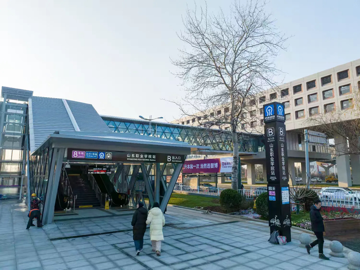 一条地铁线与一座城的双向奔赴：写在济南轨道交通8号线开通之际