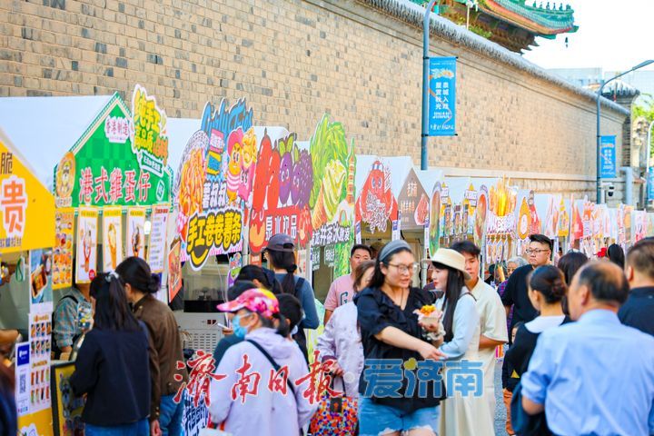 假期文旅旺势不减 上新街人气满满绽放老街新魅力