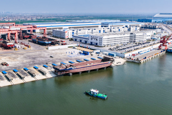 中国内河纯电船舶首次出海，“山东造”叩开全球高端市场