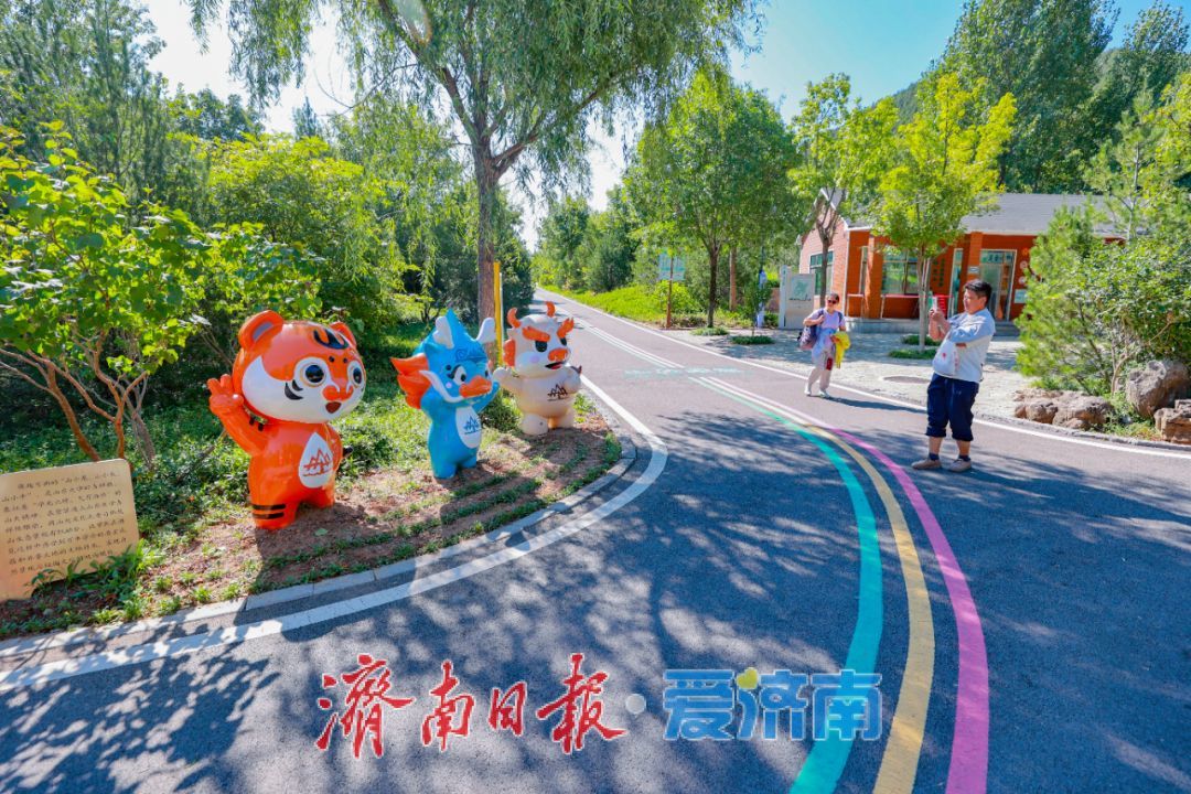 佛慧山彩绘跑道走红！感受济南山在城中的浪漫