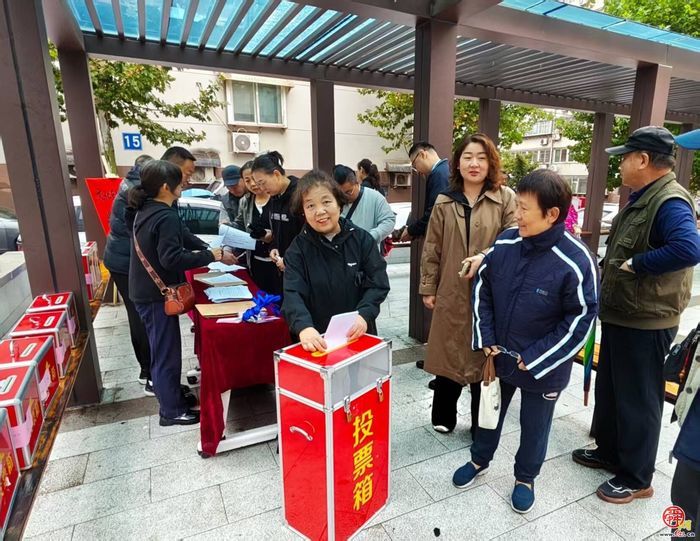 历下区：立足“四化”精细抓建 让支部在小区“生根开花”