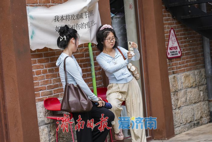 “老建筑+新玩法”焕发活力！济南融汇老商埠成暑期网红打卡地