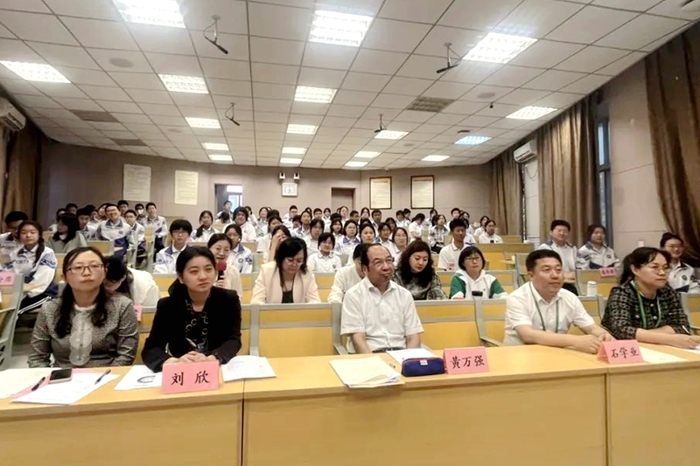 济南中学第七届青少年模拟政协活动圆满落幕