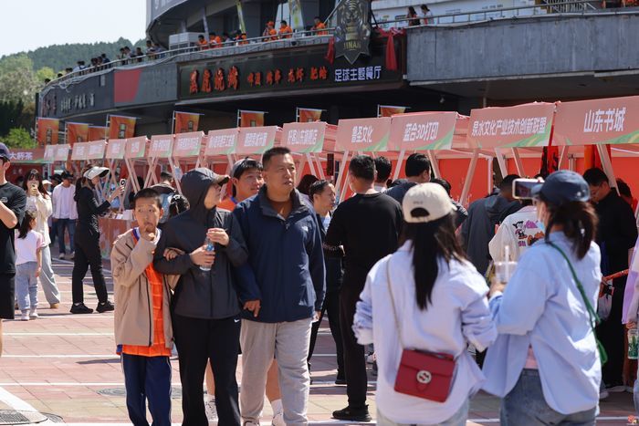 2026齐鲁超赛济南揭幕战，济南队6:0斩获开门红