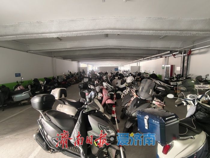 济南：便民服务“有为”，就医非机动车停放“有位”