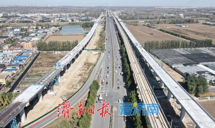 项目强省会｜双跨济广高速立交，济南凤凰黄河大桥南延工程全面推进箱梁架设