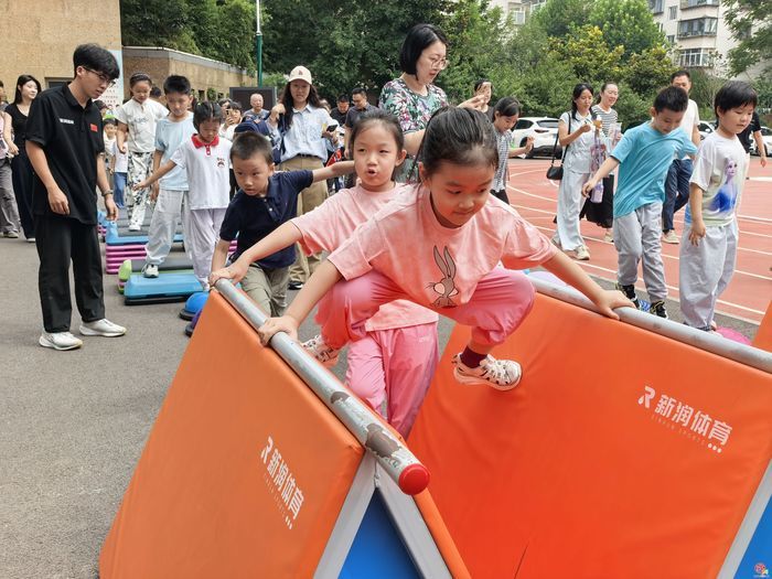 星光筑梦启新程 五育润心向未来 —— 济南市文化东路小学举行一年级新生入学仪式