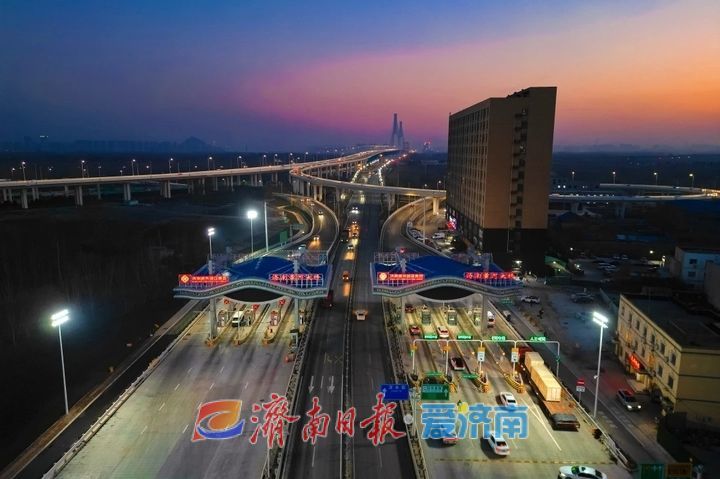 拉近城市空间、延伸发展脉络——两桥通车“满月”累计车流量突破120万