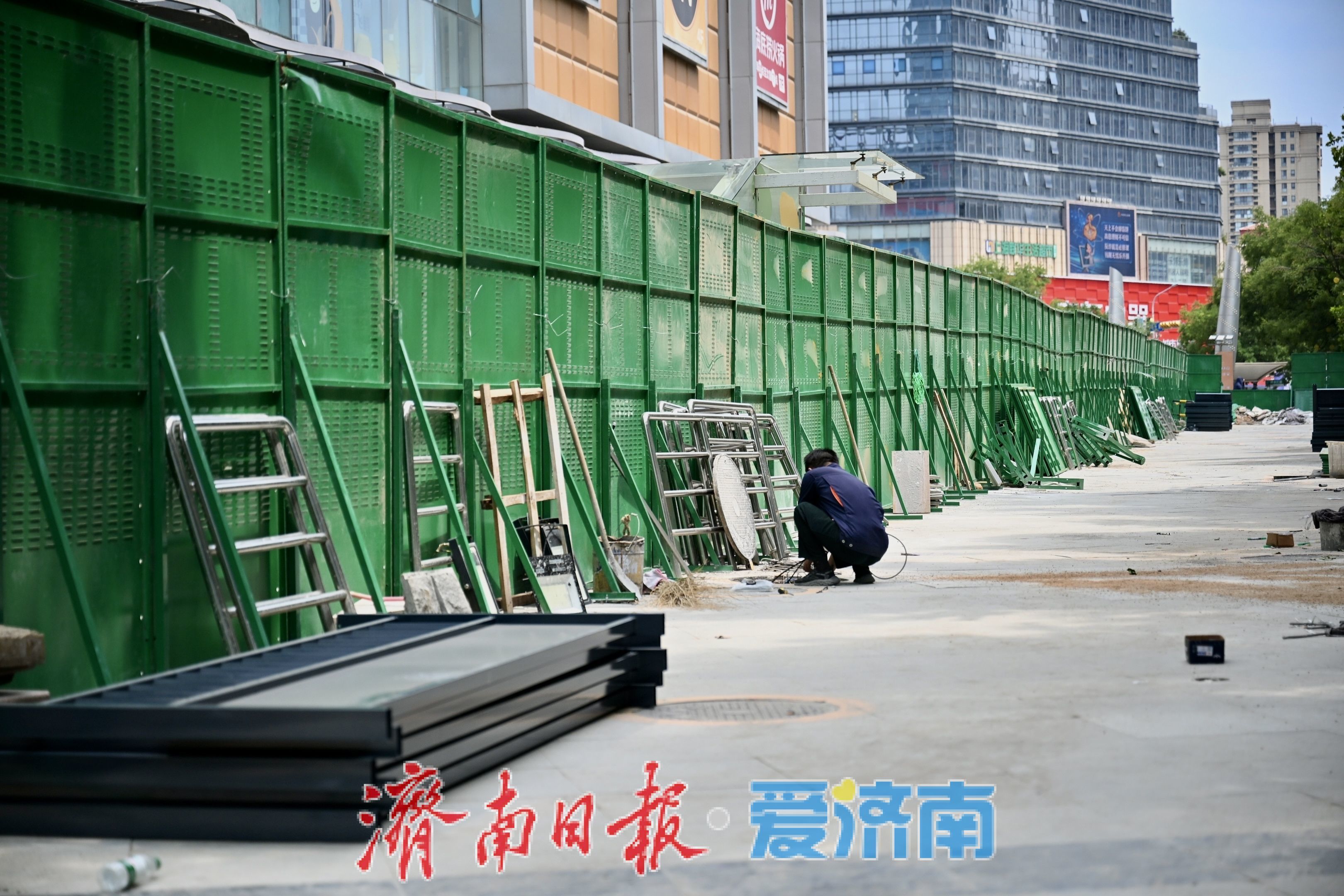 告别占道乱停 和谐广场南侧将添非机动车专用停车场