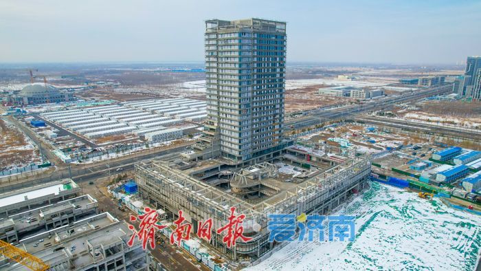 济南工程医疗大数据中心公交枢纽项目主体结构封顶