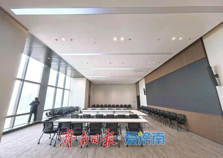 走进“济南第一高”，探访“塔尖会客厅”