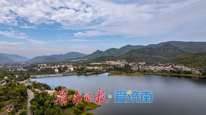 一年四季 泉在济南 