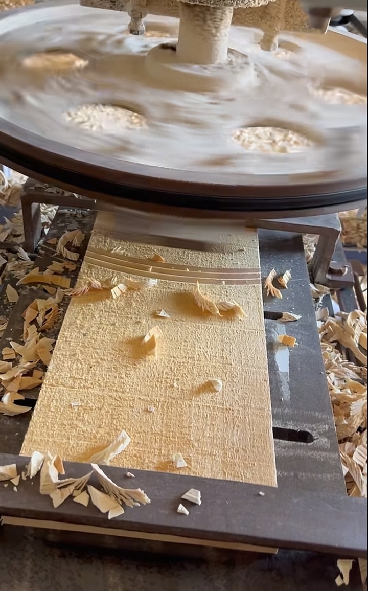 00后返乡青年“玩转”传统搓衣板，线上日销2000块，超七成销往京沪等城市