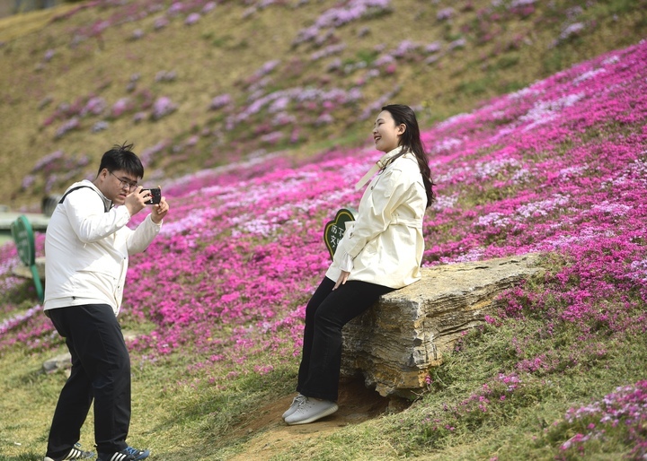 “泉”在济南过五一 