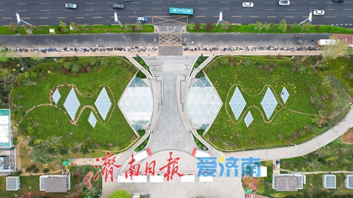 出站口披上“绿棉被”！济南“最浅车站”迎来最美春色
