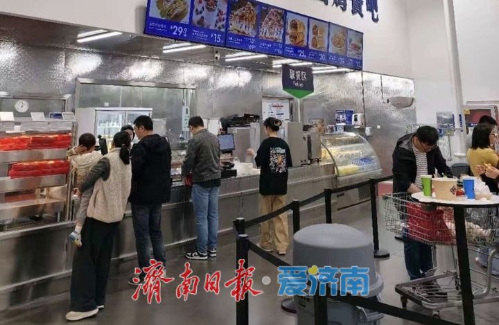“首店热潮”背后，一座城市的消费进化与商业进阶