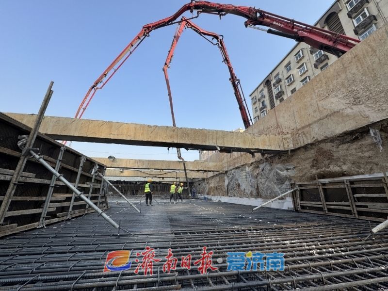 济南轨道交通6号线济安街站主体结构顺利封顶