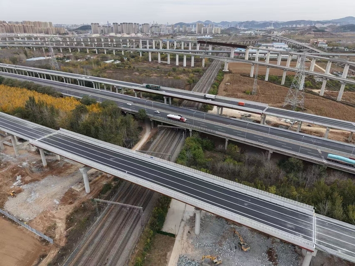 京台高速齐济段改扩建项目建成通车