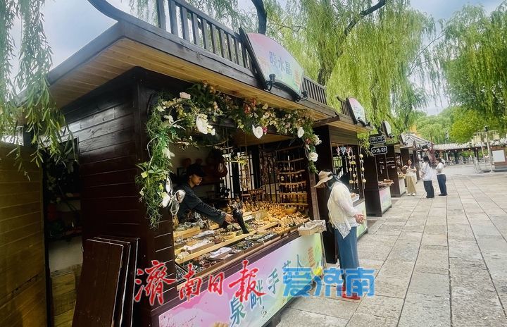 百花洲木屋商亭焕新回归
