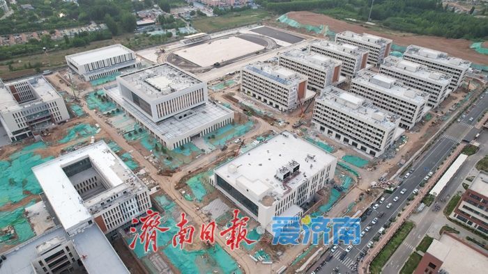 山东商业职业技术学院莱芜校区建设展现新貌