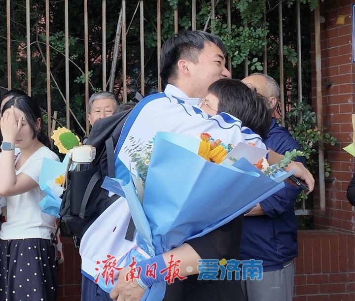 等级考试不同组合考生考试进程不同 第一批考生结束高考之旅