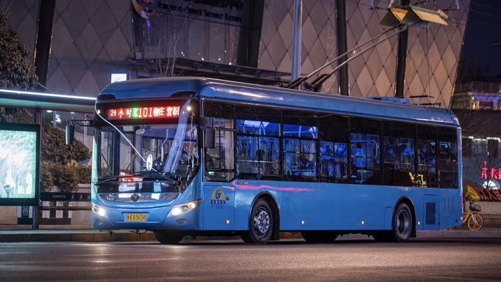 元宵节尽情玩，济南近30条公交线路将适时发放区间车、加班车