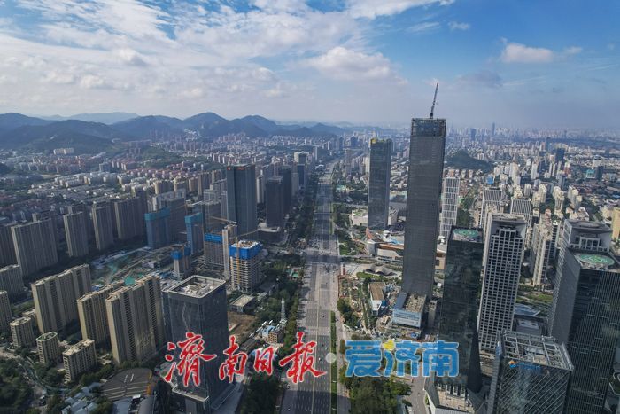 一年四季 泉在济南丨雨过天晴，最美“济蓝”开机上线！