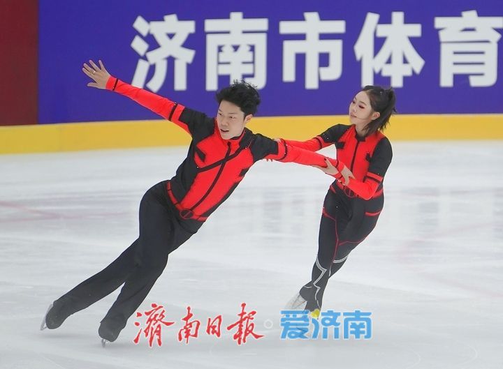 2025年中国花样滑冰俱乐部联赛济南站今日开幕