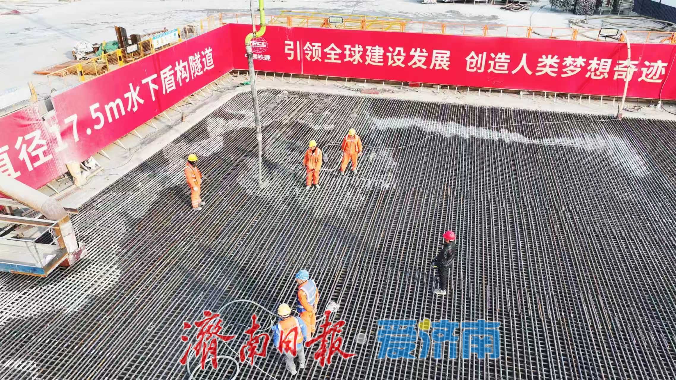 项目强省会｜世界最大直径水下盾构隧道南岸接收井顺利封顶