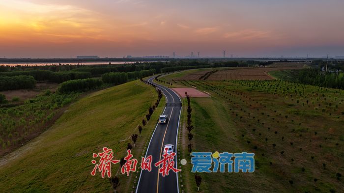 落日熔金映玉湖！济南玉清湖生态画卷，绘就黄河岸畔的城市绿洲