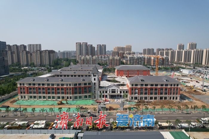 工业南路北小学建设提速，校园主体展露新貌，配套工程同步推进