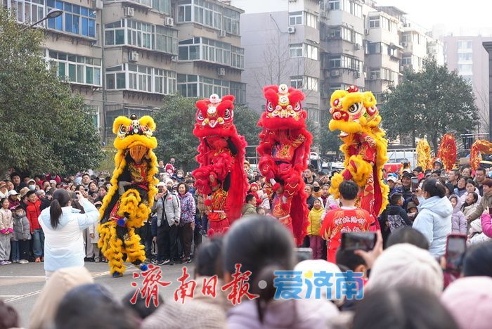 新春走基层丨年味不打烊 民俗展演续燃新春热