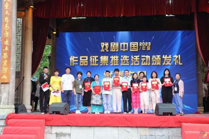 超绝山村！戏剧节、村BA、梆子腔、伏羊汤。官庄街道石匣村“攒”羊唱戏过半年咯！