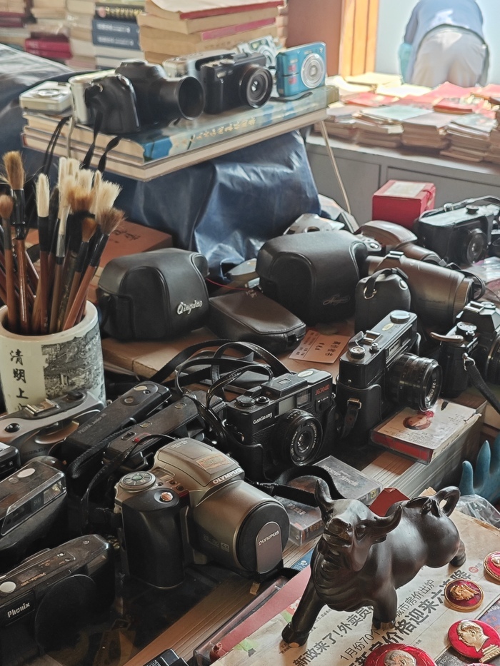 闲置不“闲 ”二手也“香”  年轻人追捧旧物引领绿色消费