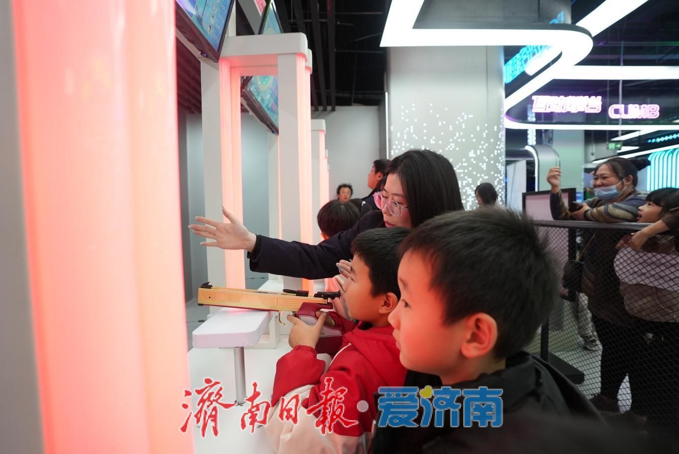 新春走基层丨数智焕新迎马年 新春热潮正当时