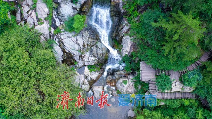 一年四季 泉在济南 