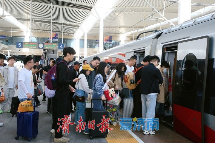 铁路五一假期运输济南三大站预计发送旅客150万人次