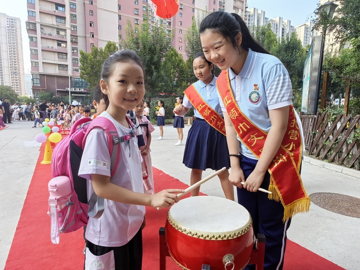 这所学校给一年级“小花朵”满满仪式感