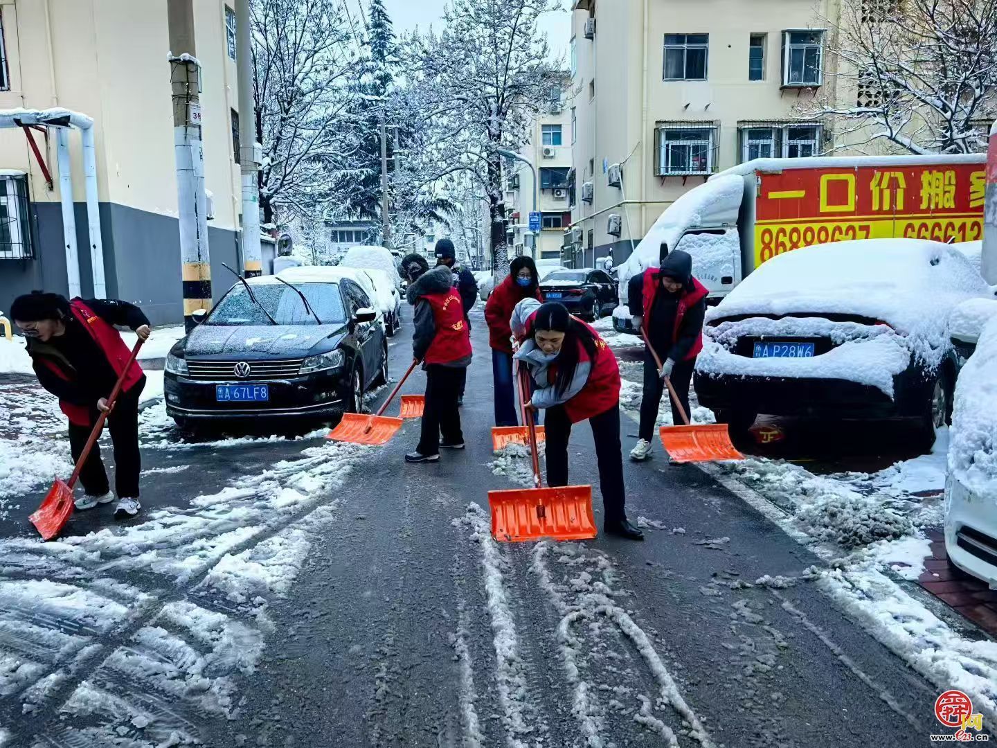 迎寒而上 清出温度——济南全城联动打响清雪除冰“共治战”