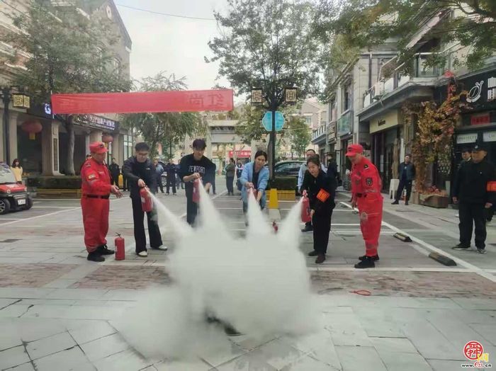 甸柳新村街道：推动消防宣传“最后一厘米”  筑牢社区“防火墙”