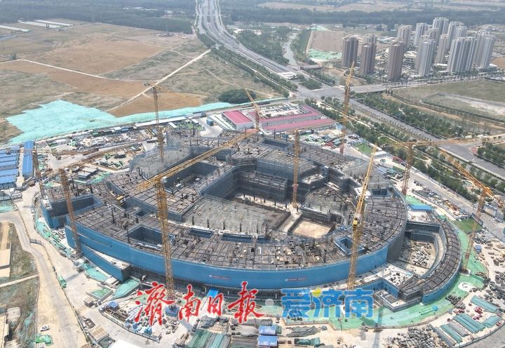 “一场两馆”黄河北岸拔地而起，济南黄河体育中心建设跃马扬鞭