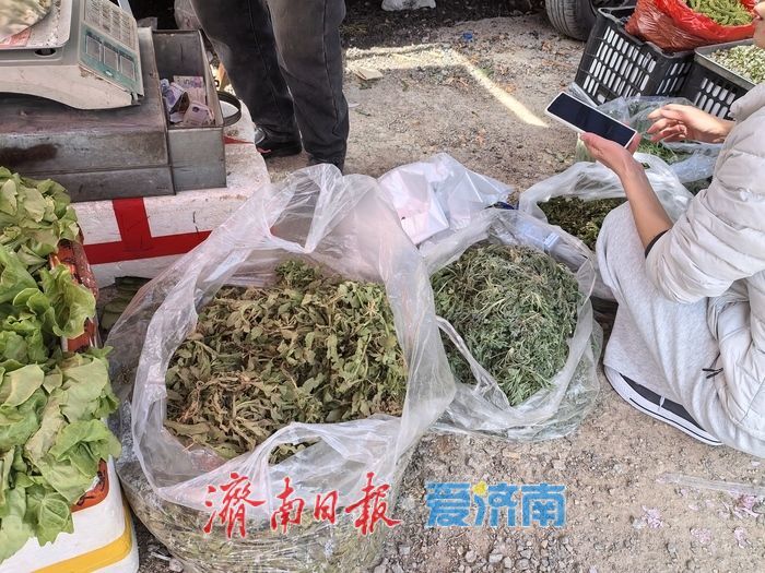 大集上，凉皮西瓜成“热门选择”