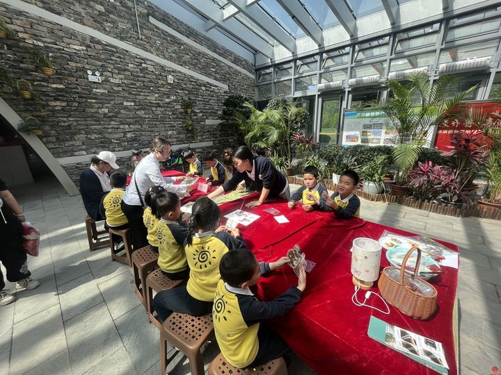 济南市2024年自然教育基础年启动仪式在济南植物园举行