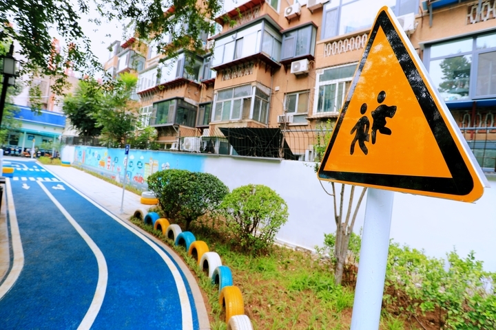 济南首座交通安全和残疾预防知识主题共建花园开园