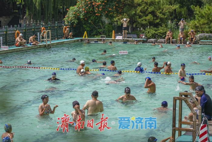 一年四季 泉在济南丨18℃的清凉守护！济南泉水浴场成高温“避暑天堂”