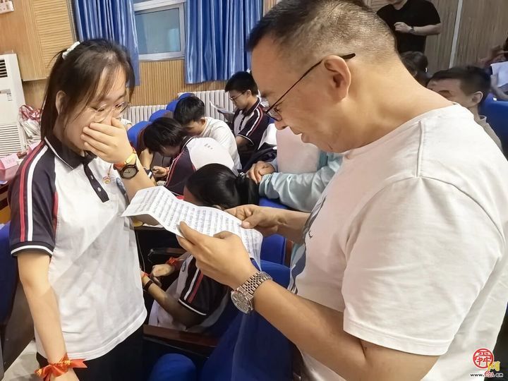 扬帆起航逐梦想 向海而行铸荣光——外海中学2026届九年级毕业仪式圆满举行