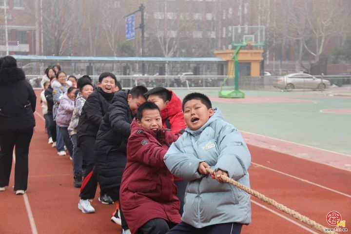 春风拂泉城 策马启新程 ——2026 年济南中小学春季开学典礼亮点纷呈